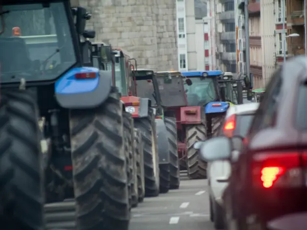 Tractorada agricultores y ganaderos